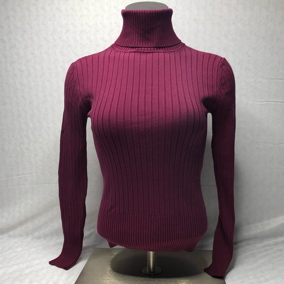 Banana Republic Turtle Neck - Picture 1 of 3